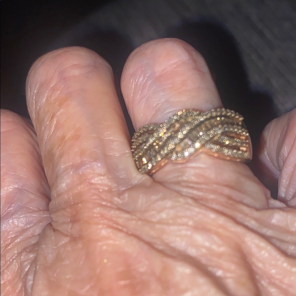 NWT Elegant Rose Gold diamond Braided Ring size 6